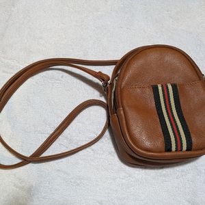 Crossbody‎ Purse with Vegan Leather Oval Guitar Strap